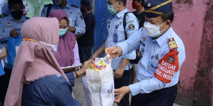 Kemenkumham Sulsel Salurkan 739 Paket Sembako