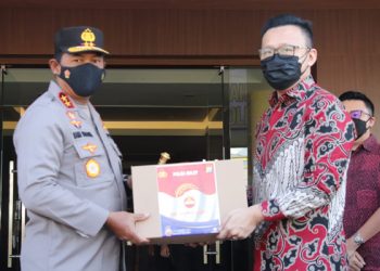 PT Bintang Internasional Serahkan 1.000 Paket Sembako ke Polda Sulut untuk Masyarakat Terdampak Pandemi