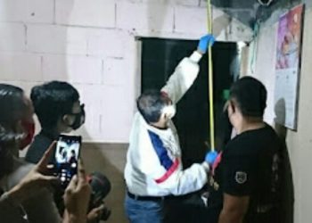 Pria Minut Gantung Diri di Girian Weru Dua Bitung, Polisi Lakukan Olah TKP