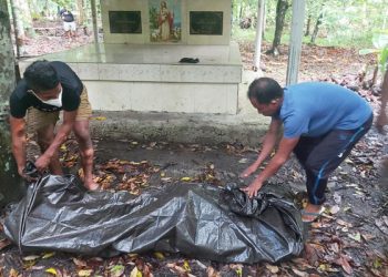 Mayat Pria Ditemukan di Kebun Karet, Warga Lirung Gempar