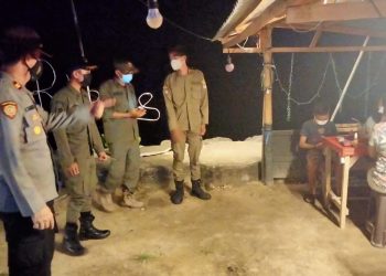 Personel Gabungan di Minsel Disiplinkan Prokes di Lokasi Kuliner