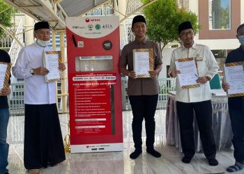 Pertama di Indonesia, ATM Sampah Diparkir di Masjid