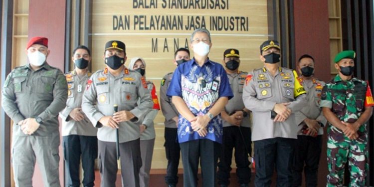 Pantau Vaksinasi di Balai Perindustrian Manado, Kapolda: Kita Terus Lakukan Akselerasi