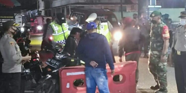 Patroli Skala Besar di Kota Manado, Puluhan Orang Mabuk, 14 Knalpot Bising, 2 Sajam Diamankan Polisi