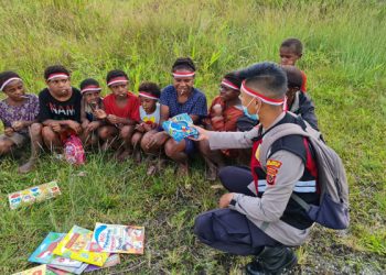 Program SI-IPAR, Tanamkan Rasa Cinta Tanah Air Sejak Usia Dini Anak-anak Serambakon Pegunungan Bintang