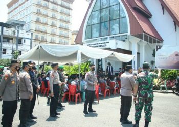 Kapolda Sulut Kunjungi Sejumlah Gereja di Manado, Pastikan Pengamanan Jumat Agung Berjalan Maksimal
