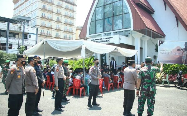 Kapolda Sulut Kunjungi Sejumlah Gereja di Manado, Pastikan Pengamanan Jumat Agung Berjalan Maksimal