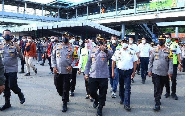 Kapolri Harap Penambahan Kapal dan Dermaga Urai Kepadatan di Pelabuhan Merak