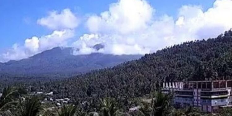 Status Gunung Ruang di Sitaro Naik Level II Waspada