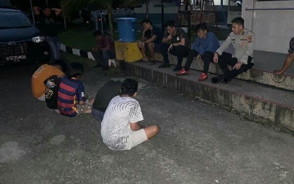 5 Pemuda Mabuk dan Teriak-Teriak di Pintu Keluar Pelabuhan Melonguane Diamankan Polisi