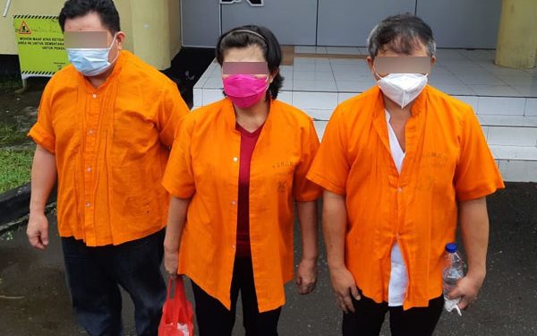 Polda Sulut Serahkan 3 Tersangka Korupsi Dana Covid-19 di Minut Rp61 Miliar ke Kejaksaan Tinggi