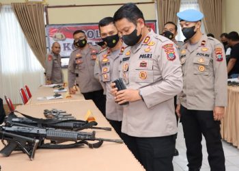 Periksa dan Data Senjata Api, Kapolres Kotamobagu: Pemegang Senpi Harus Sesuai SOP