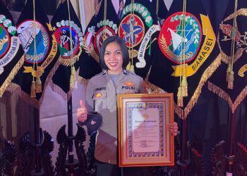 Membanggakan, Polwan Polresta Manado Terima Penghargaan dari Kapolri