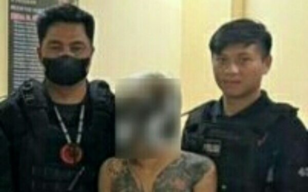 Pria Bertato Bawa Pisau Badik Ditangkap Polresta Manado