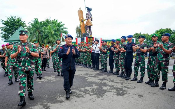Kapolri Tegaskan TNI-Polri Kawal Seluruh Kebijakan Pemerintah Terkait Pembangunan Papua