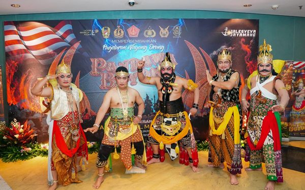 Lestarikan Budaya: Panglima, Kapolri dan Kepala Staf Main Wayang Orang