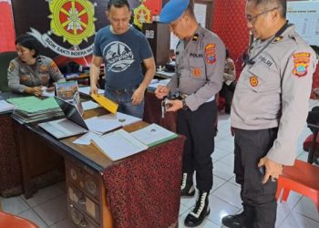 Polresta Manado Periksaan Senjata Api Personel 