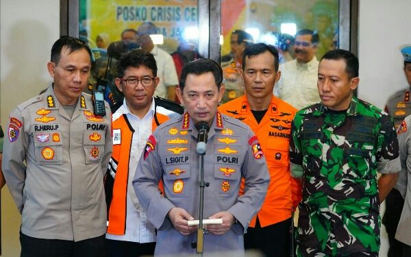 Tinjau Evakuasi Kapolda Jambi dan Rombongan, Kapolri Apresiasi Kerja Keras Tim Gabungan