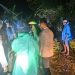 Polisi, TNI Bersama Pemerintah Desa dan Warga Bersihkan Material Tanah Longsor di Desa Sendangan Kakas