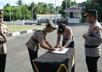 Kapolres Kepulauan Sitaro Pimpin Sertijab Kabag Ops 