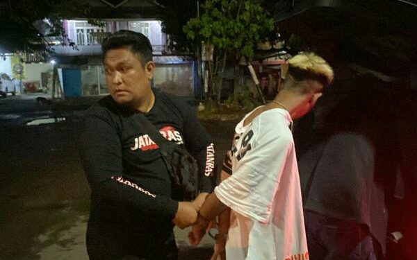 Bawa Sajam di Pasar Winenet Bitung, Pemuda Ini Ditangkap Polisi