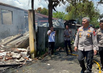 Kebakaran di Aspol Wanea Manado, Kapolda Sulut Datangi TKP