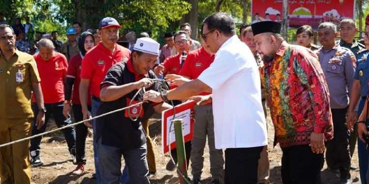 Jelang Idul Adha, Wali Kota Bitung Hadiri Kegiatan Pemberian Hewan Kurban 