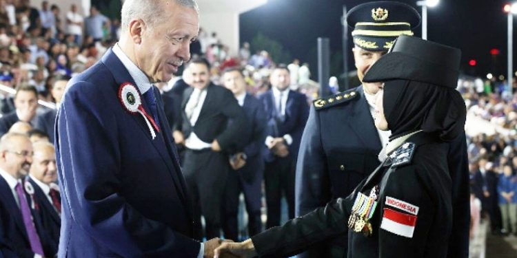3 Anggota Polri Diwisuda Langsung Presiden Erdogan Usai Ikuti Pendidikan 2 Tahun di Turki