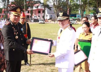 Respons Cepat Laporan Warga via Call Center 112, Polresta Manado Terima Penghargaan dari Pemkot