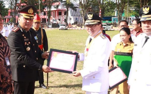 Respons Cepat Laporan Warga via Call Center 112, Polresta Manado Terima Penghargaan dari Pemkot