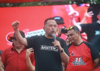 Kampanye di Dapil IV Singkil-Mapanget, Sualang Ajak Menangkan Capres Ganjar-Mahfud dan Caleg PDI Perjuangan