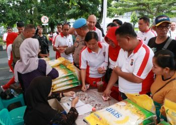 Gandeng Bulog, Polda Sulut Gelar Pasar Murah