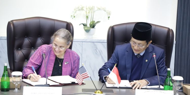 Perluas Akses Beasiswa, Menag RI dan Dubes AS Tandatangani MoU Program Fulbright di Indonesia