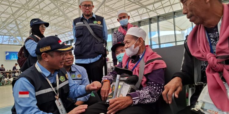 Irjen Kemenag Pantau Langsung Pemulangan Jemaah di Bandara Jeddah