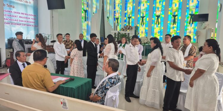 GMIM Imanuel Bahu dan Pemkot Manado Selenggarakan Nikah Massal