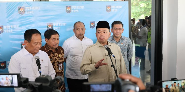 Menteri Nusron Ajak Kepala Daerah Sosialisasikan Pemasangan Tanda Batas Tanah Cegah Sengketa