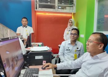 Staf Ahli Bidang Teknologi Informasi Tinjau Kantah Virtual Kota Tangerang
