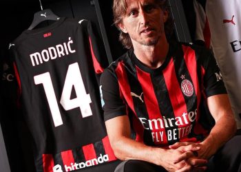 Luka Modric Resmi Bergabung AC Milan