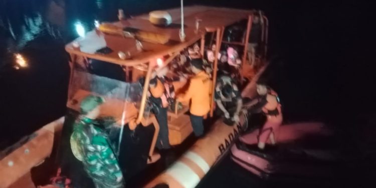 Basarnas Terus Lakukan Pencarian Dua Korban KM Barcelona