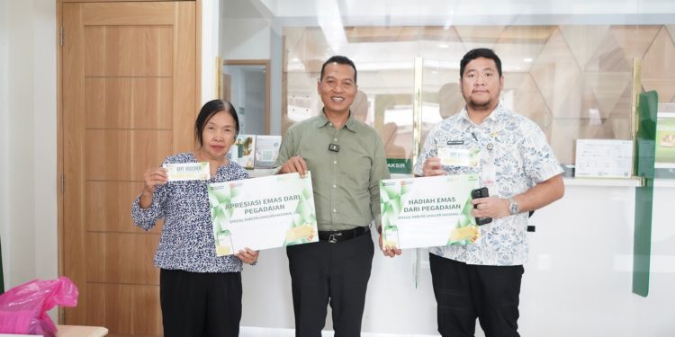 Pegadaian Kanwil V Manado Berbagi Emas untuk Nasabah Setia di Hari Pelanggan Nasional