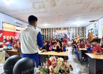 Tips Aman Berkendara Dikenalkan kepada Pelajar SMK N 1 Airmadidi