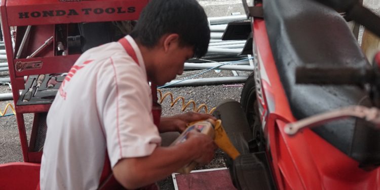 Servis Berkualitas dan Bergaransi Resmi di AHASS, Bengkel Resmi Honda Terpercaya