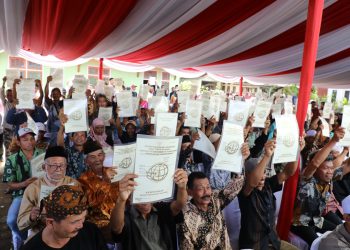 Setahun Menjabat, Menteri Nusron Redistribusi 195.734 Bidang Tanah untuk 39.556 KK