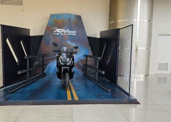 Honda ADV160 Hadir Lebih Dekat dengan Traveler di Bandara Sam Ratulangi