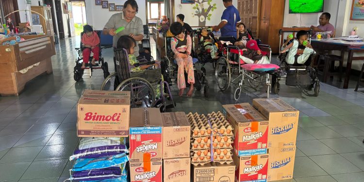 Peringati Hari Disabilitas, DAW Berbagi Kasih di Panti Sayap Kasih Tomohon
