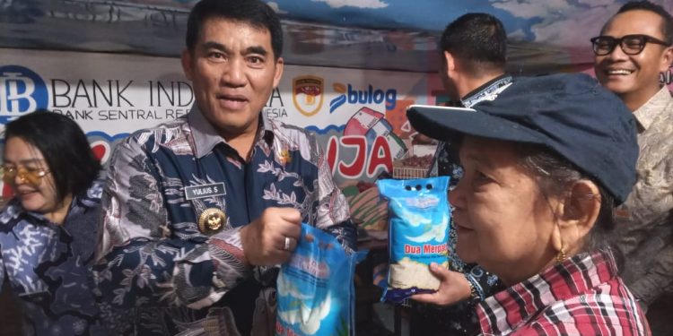 Kios TPID Maju Resmi Dibuka di Pasar Bersehati, Gubernur Bilang untuk Antisipasi Harga Liar