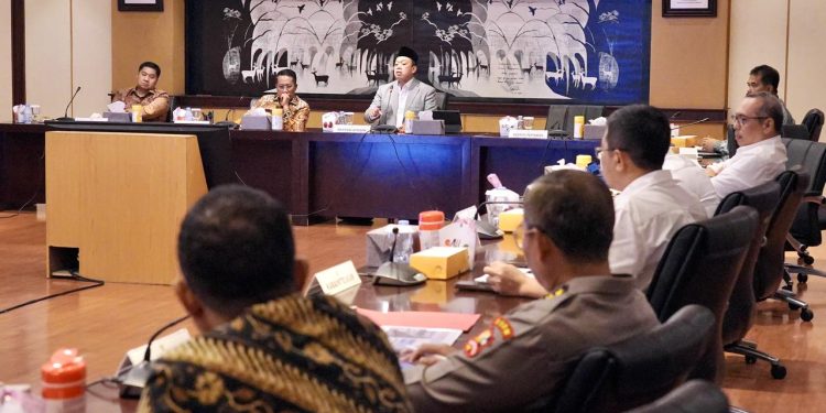 Nusron Wahid Komit Capai 87% LP2B demi Ketahanan Pangan Nasional