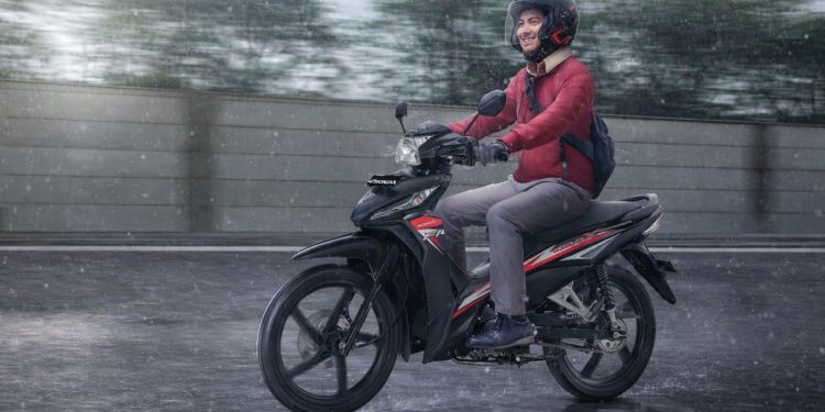 Musim Hujan Begini Perlu Simak Tips Honda Cara Perawatan Motor