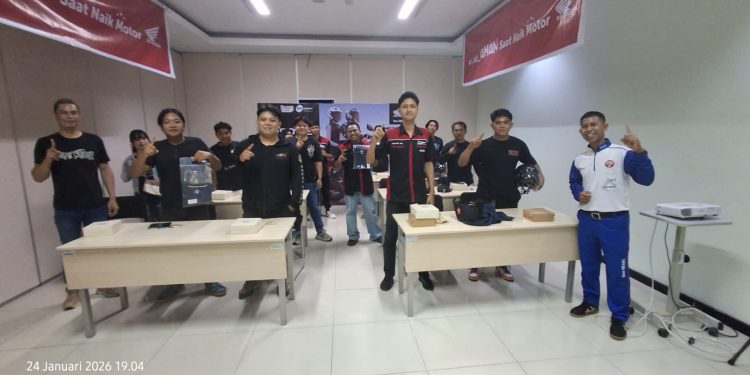 DAW Kembali Edukasi Safety Riding Komunitas Honda Jadi Pelopor Keselamatan Berkendara