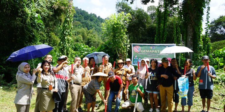 Kantah Manado Laksanakan GEMAPATAS di Kelurahan Meras